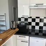 Apartment パリ16区 改装したばかりのアパルトマン クーラー付