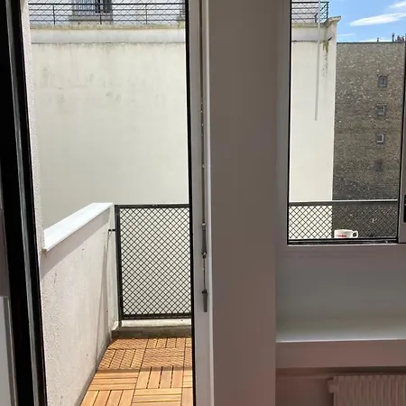 パリ16区 改装したばかりのアパルトマン クーラー付 Apartment 4*