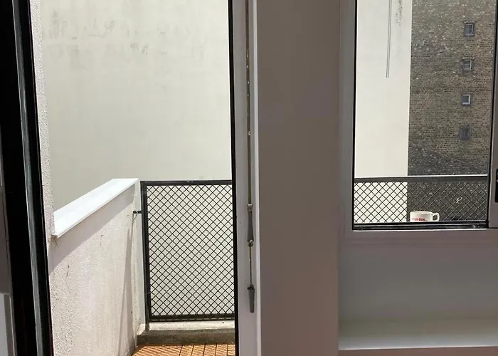 パリ16区 改装したばかりのアパルトマン クーラー付 Apartman *